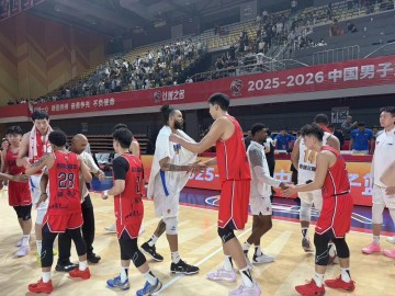 九游娱乐官方入口-逆转失败，徐昕拼了！另外广东终于赢了！